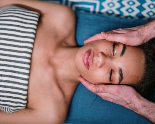 lady getting hydrafacial
